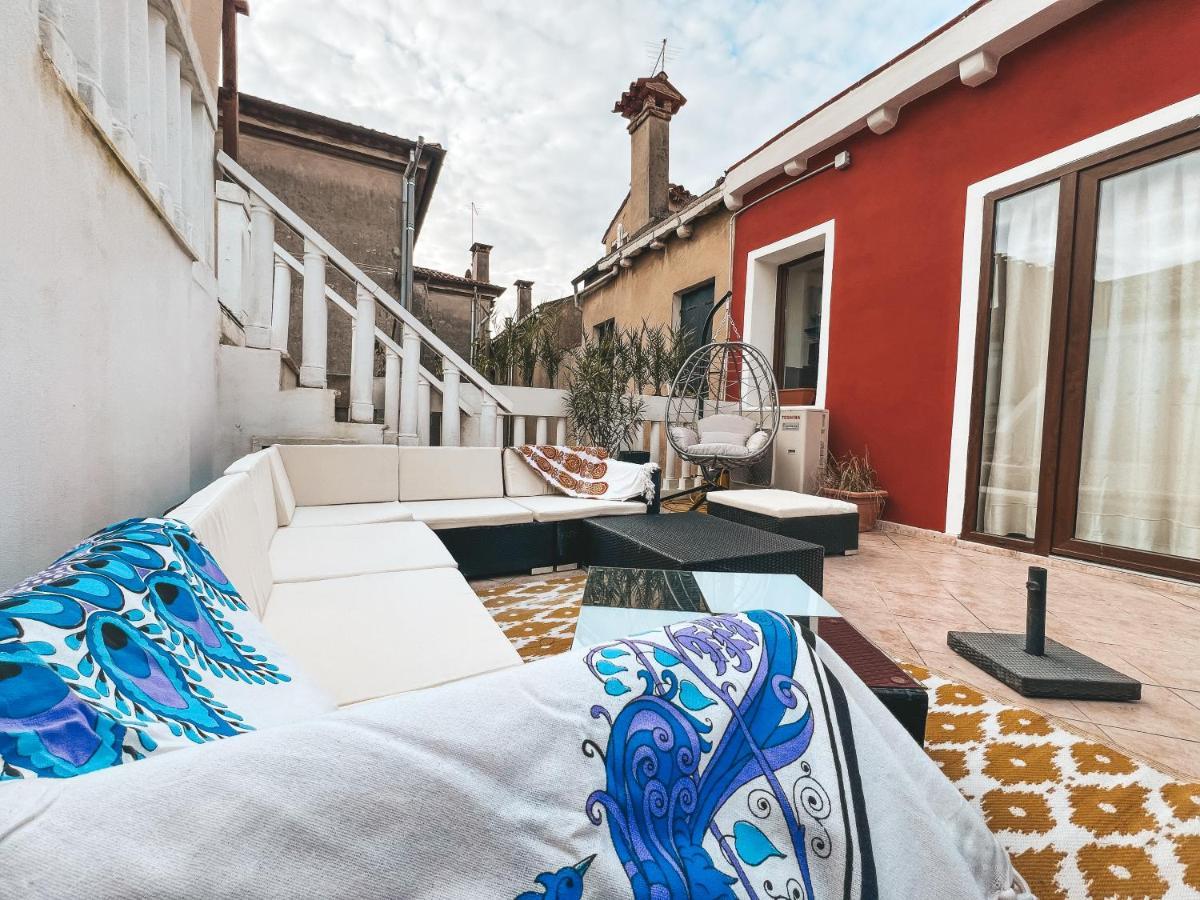 Le Luxury Lagoon Apartment