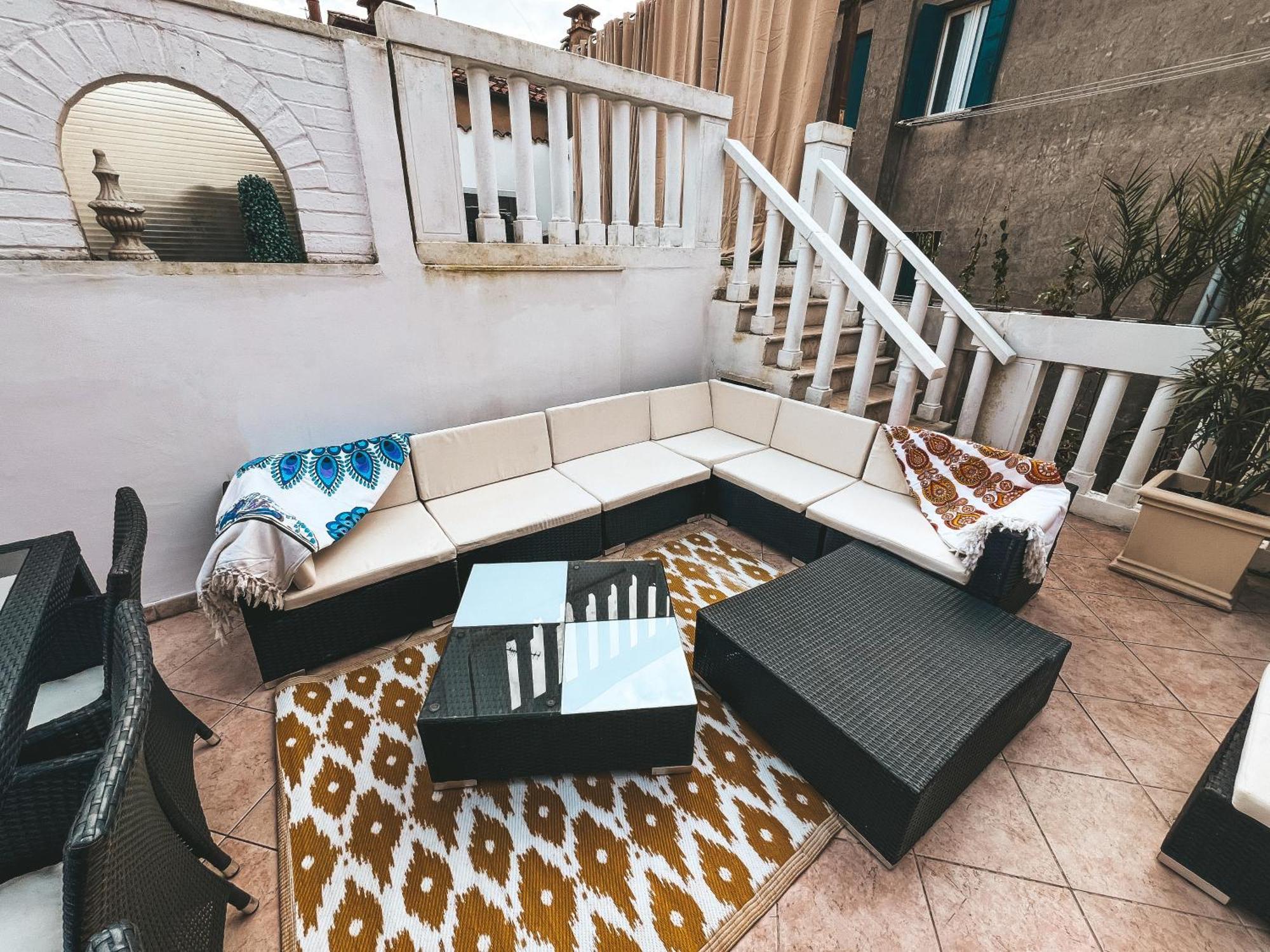 Le Luxury Lagoon Apartment
