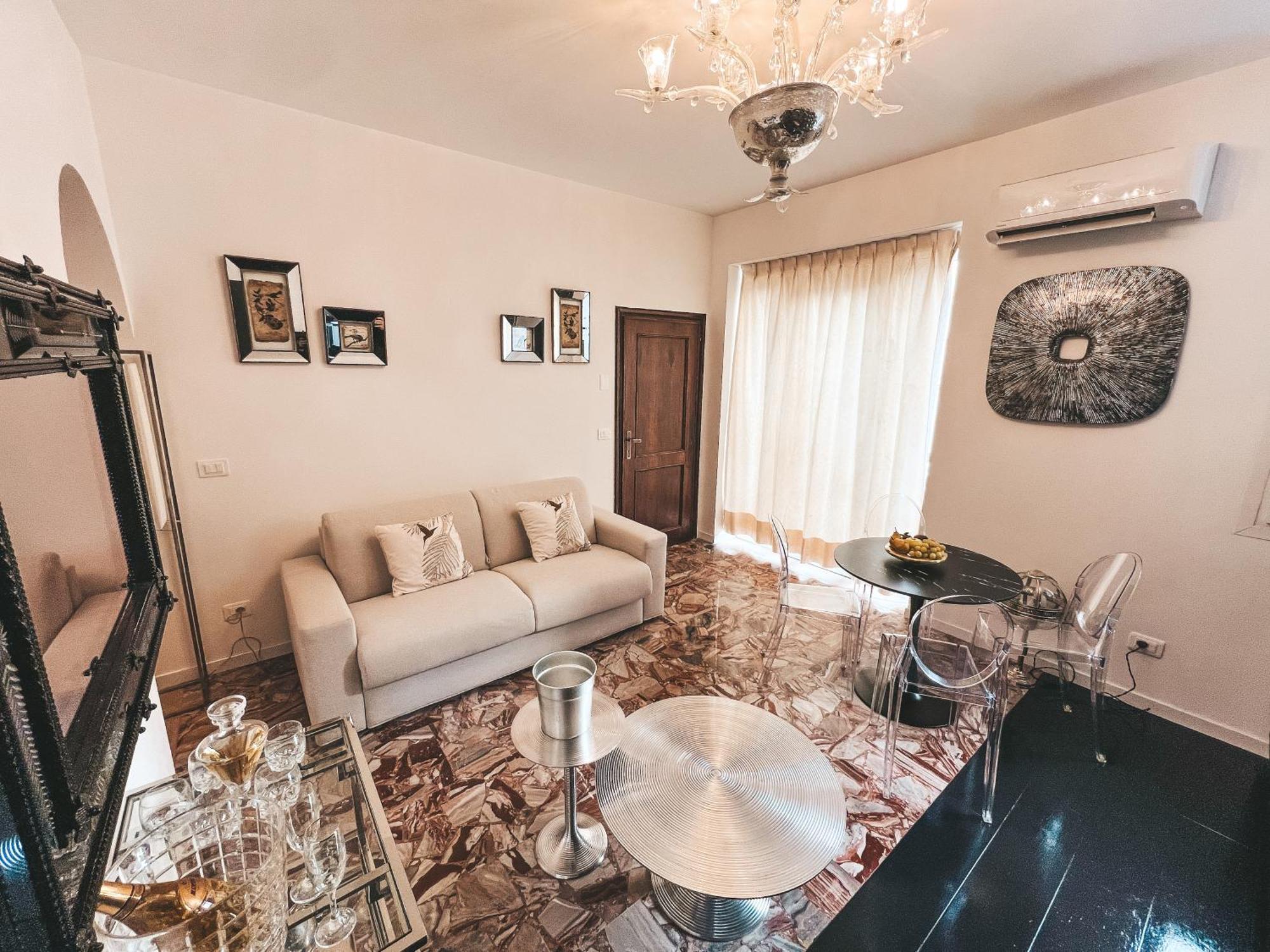 Le Luxury Lagoon Apartment *