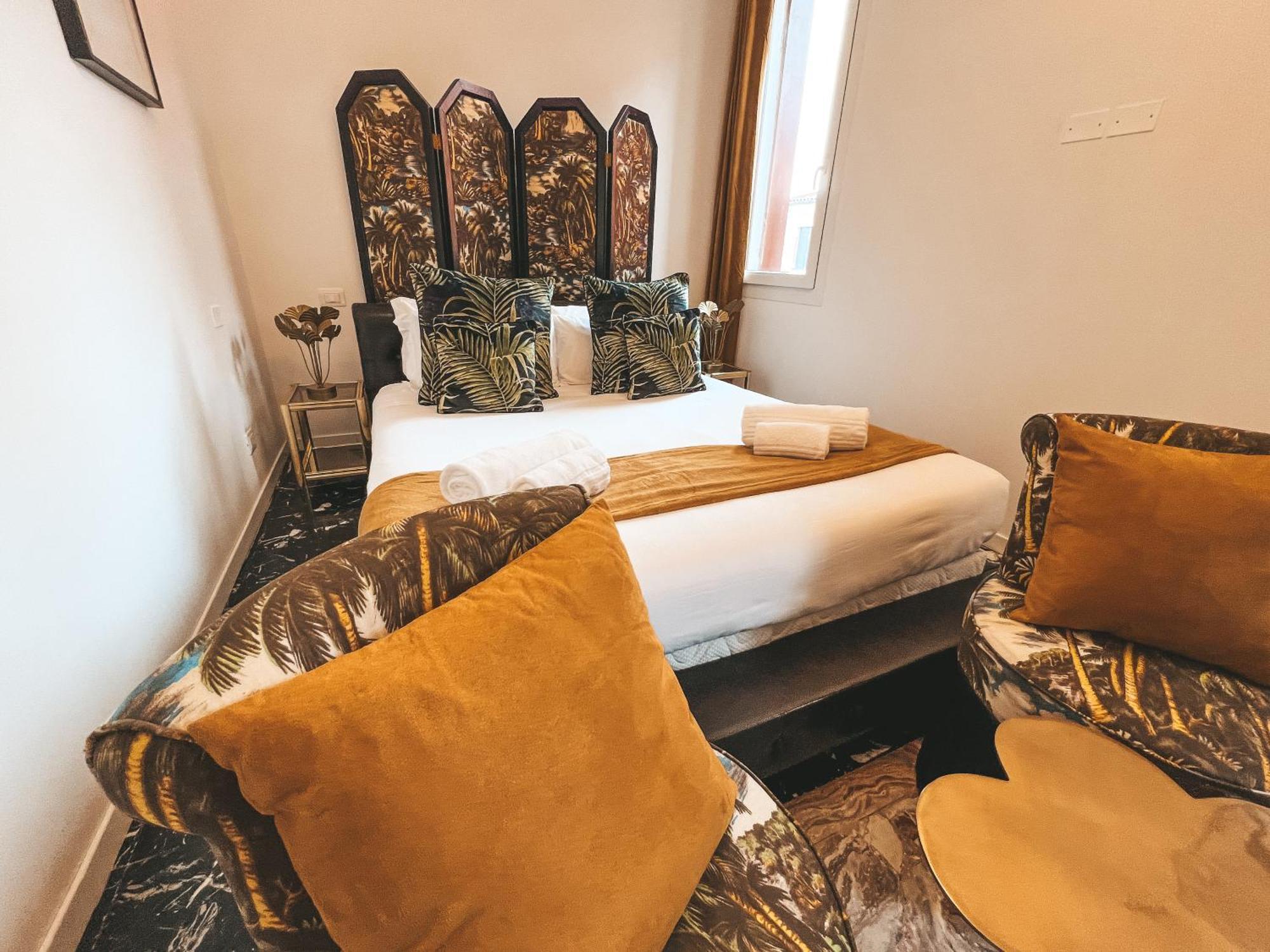 Le Luxury Lagoon Apartment